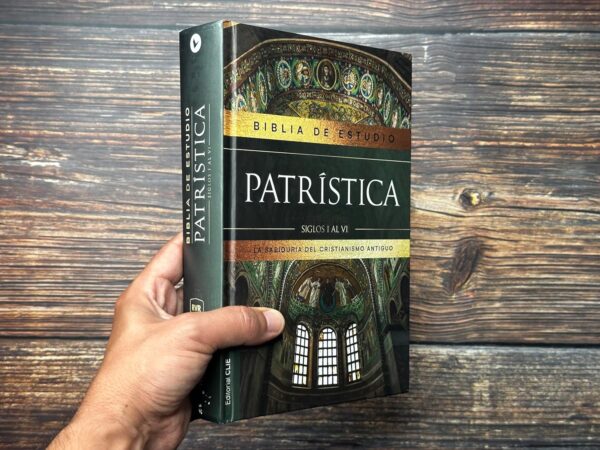 Biblia de Estudio Patrística Reina Valera Revisada Tapa Dura - Image 2