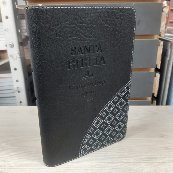 Biblia RVR60 Letra Grande 10 pts Hombre Cierre - Image 4