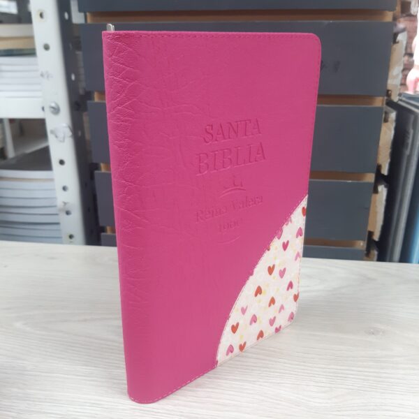 Biblia RVR60 Letra Grande 10 pts Mujer Cierre - Image 4