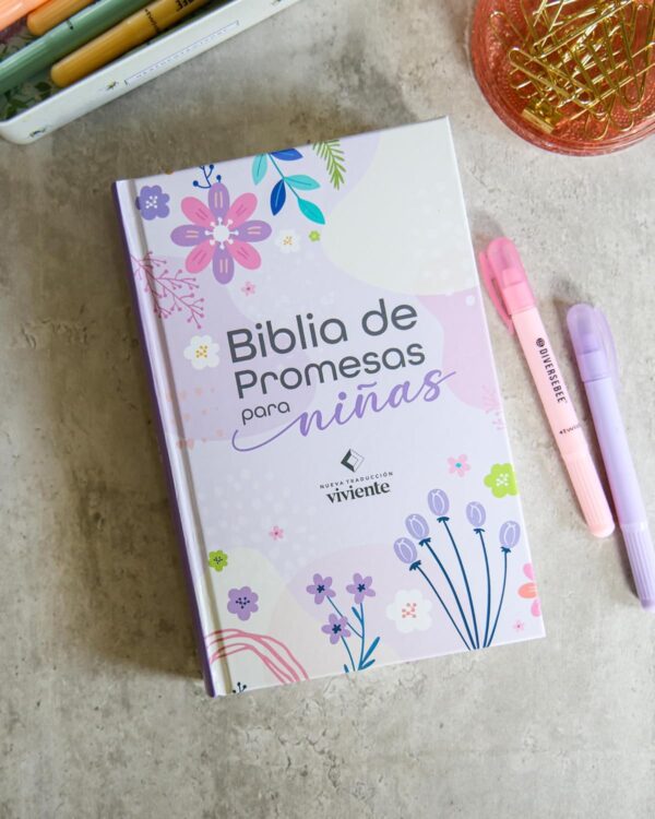 Biblia de Promesas NTV Letra Grande 12pts para niñas Tapa dura - Image 4