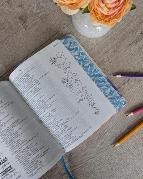 Biblia Inspira NTV SentiPiel Paraíso floral – Filament App - Image 4