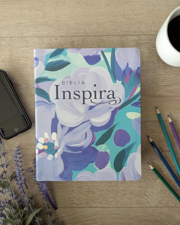 Biblia Inspira NTV Letra Grande 10 Azul con Flores Filament App - Image 3