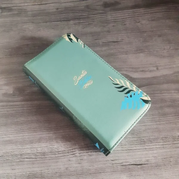 Biblia tipo chequera RVR60 verde índice cierre - Image 2