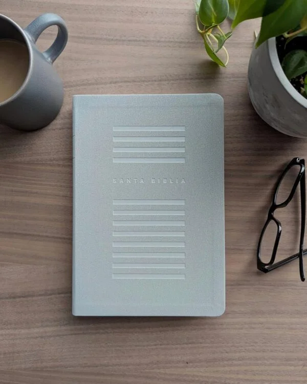 Biblia NTV Gris Letra Grande – Valor Premium Filament - Image 6