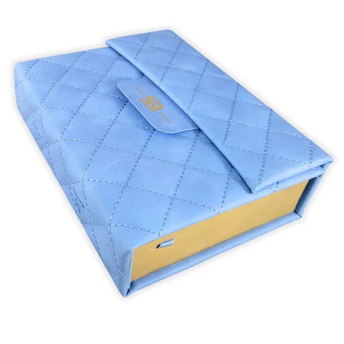 Biblia RVR 1960 Cartera Azul con Broche Magnético Compacta Letra 10 puntos - Image 3